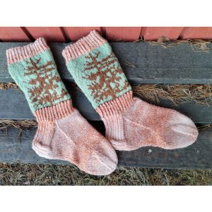 Kaksi vanhaa puuta - villasukat 35-37